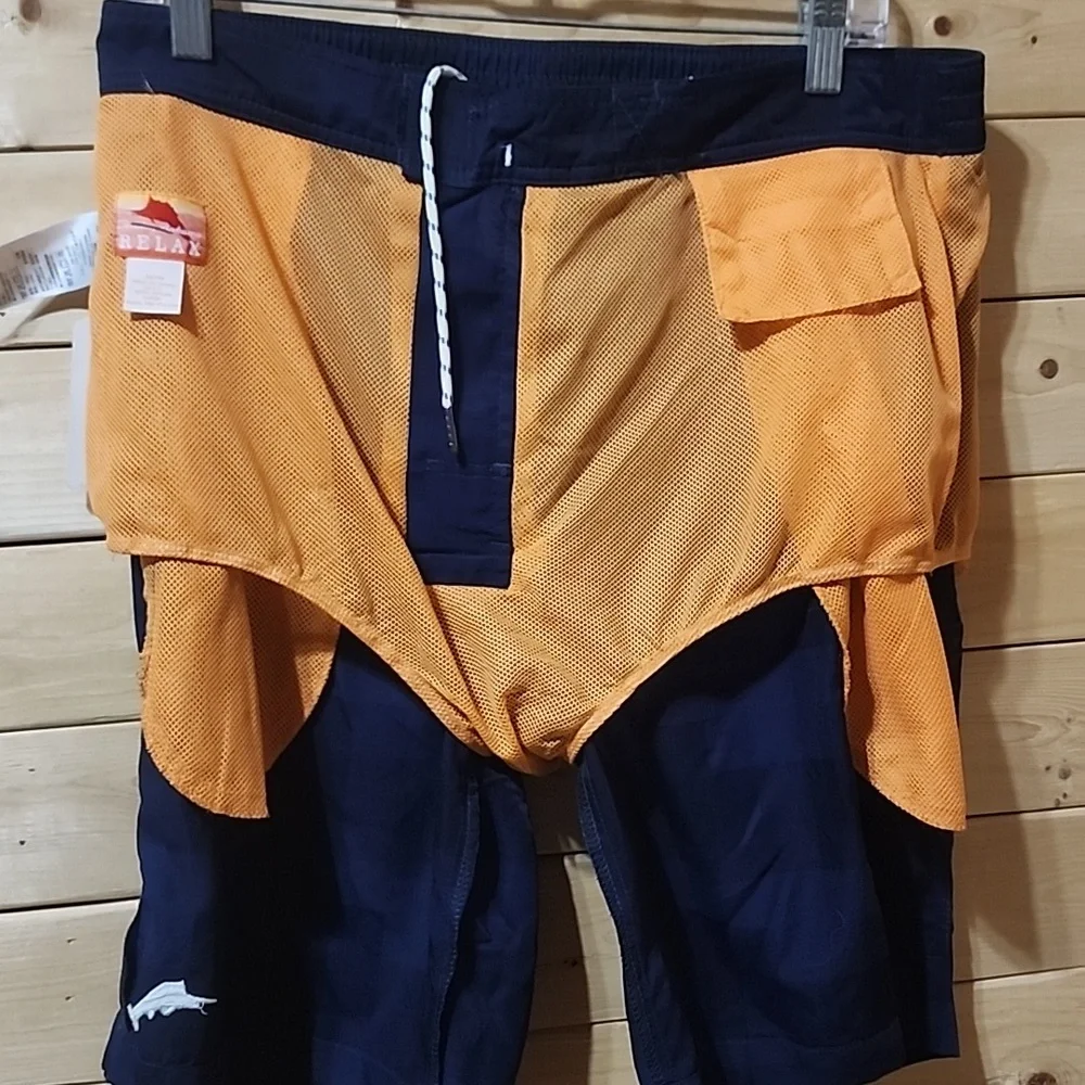 Tommy Bahama Swim Trunks Size Medium NWT